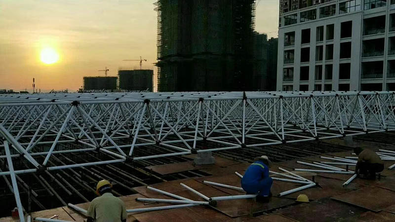 义马螺栓球网架安装现场
